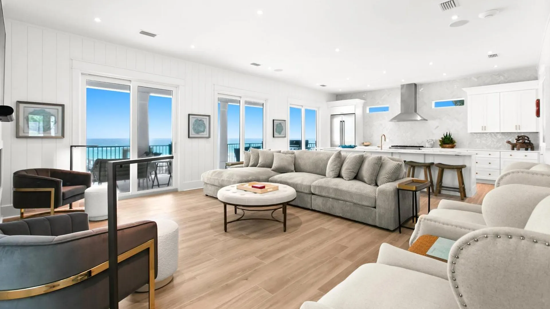 Holiday home Queen Of Crystal Shores Luxury Beachfront Retreat Destin